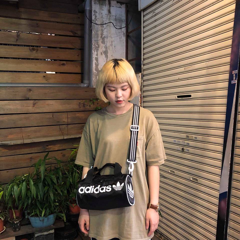 adidas originals santiago mini duffel