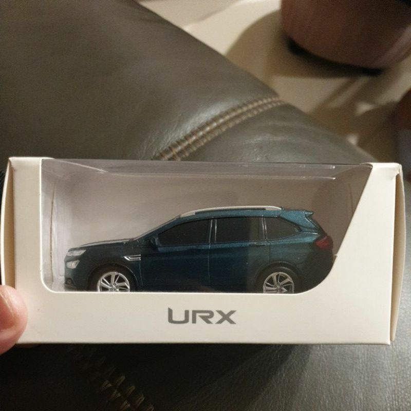 LUXGEN 原廠 URX 汽車模型  1:43