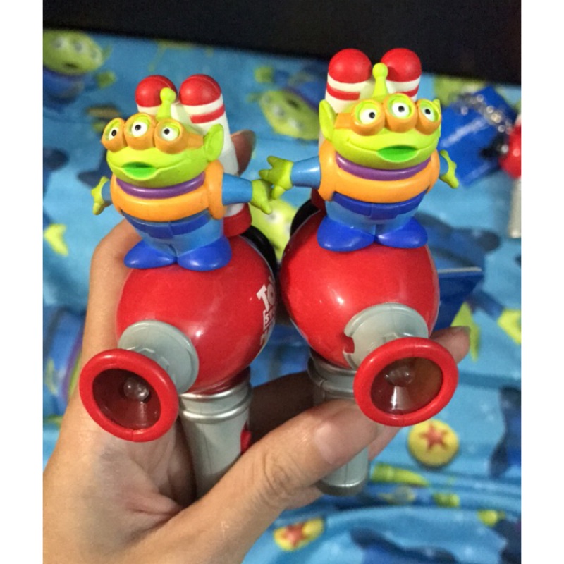 超低價回饋全新絕版日本玩具總動員 三眼怪火箭手電筒吊飾 比薩星球 爪子 玩具 公仔 模型 小燈