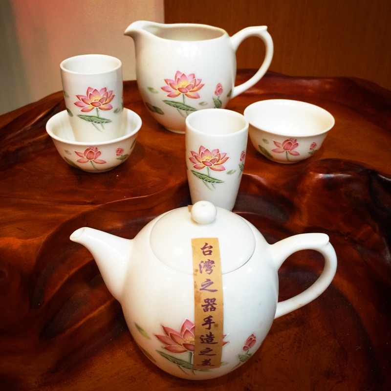 台灣丞漢-粉彩荷花茶具14件組 （茶壺+茶海，聞香杯*6+茶杯*6）全新