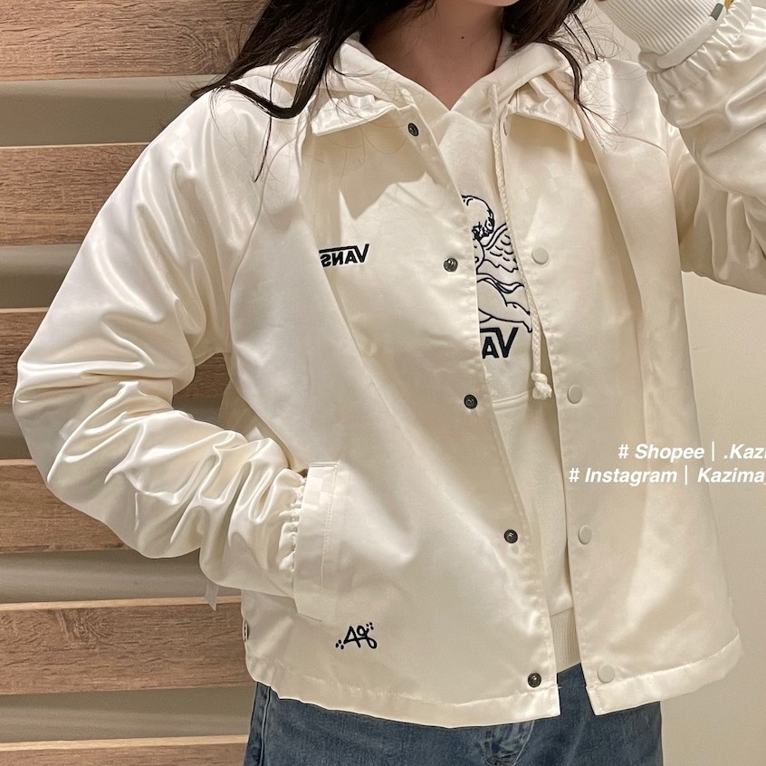 Kazima｜Vans Logo 教練外套 棒球外套 外套 夾克 防風外套 風衣 格子 棋盤格 緞面 白 白色 全白