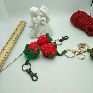 毛線草莓🍓鑰匙扣 包包掛飾 草莓掛飾 毛線鉤織