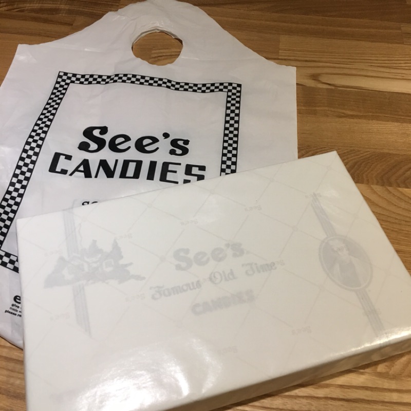 See’s Candies Nuts &amp; Chews堅果巧克力禮盒