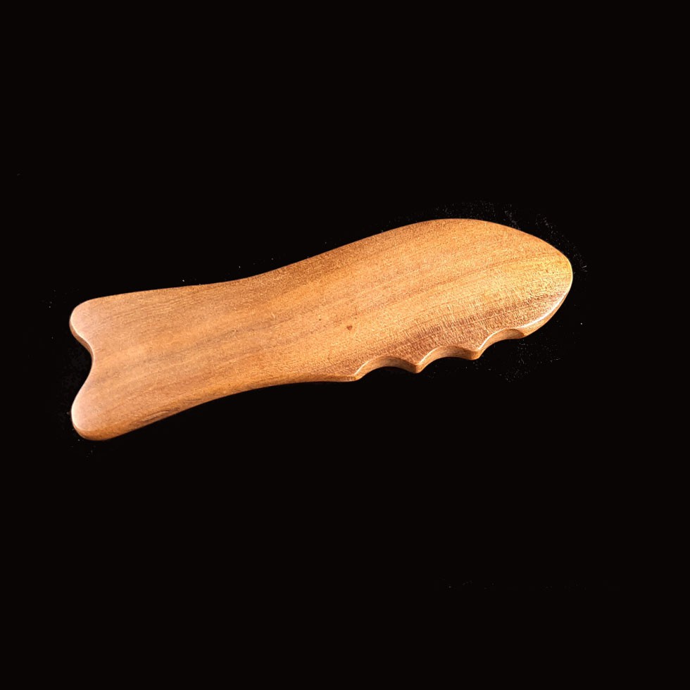 【阿里山小姑娘】魚形刮痧板 ( 舒壓按摩穴道)●肖楠木製成，不但堅固耐用且含有淡淡的香氣