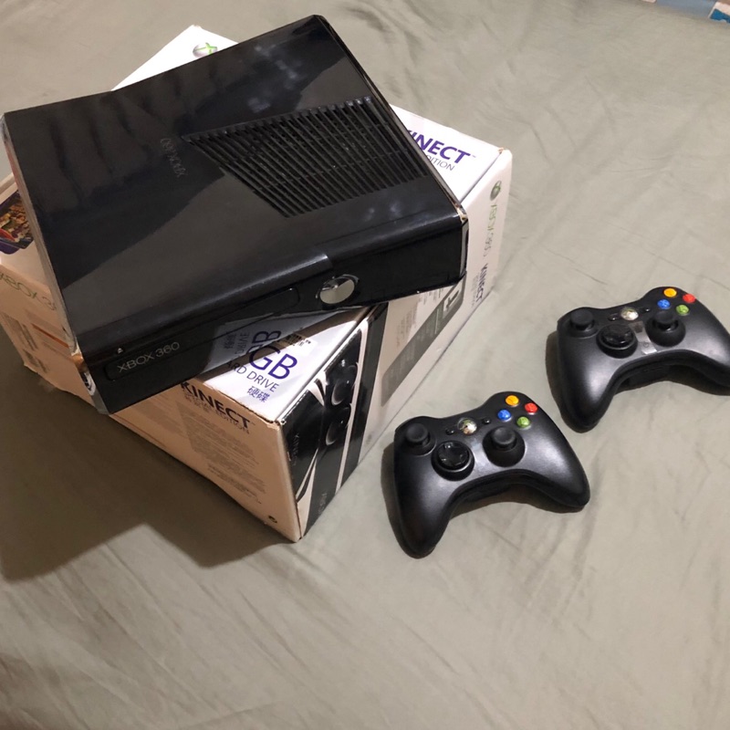 MICROSOFT XBOX360 + KINECT 250G 黑色 遊戲主機 雙手把 和19片正版遊戲