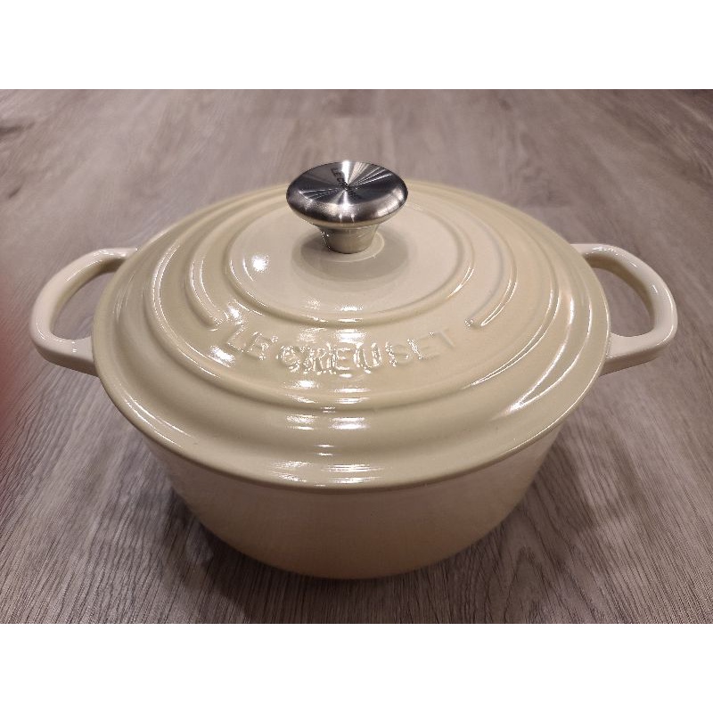 Le Creuset 20cm圓形鑄鐵鍋 漸層奶茶色 沙丘白 燉鍋 滷鍋 湯鍋 產地法國