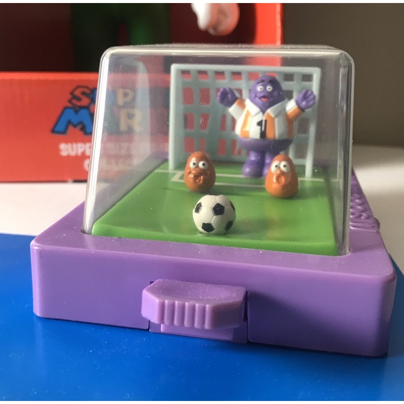01 麥當勞奶昔哥足球玩具 蝦皮購物