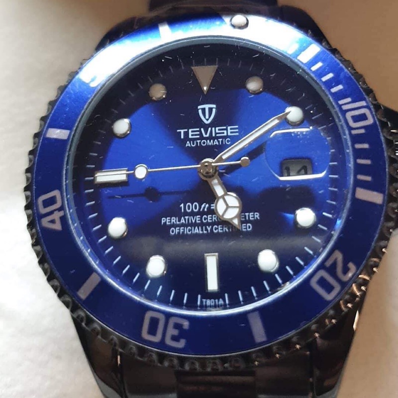 特威斯藍水鬼手錶