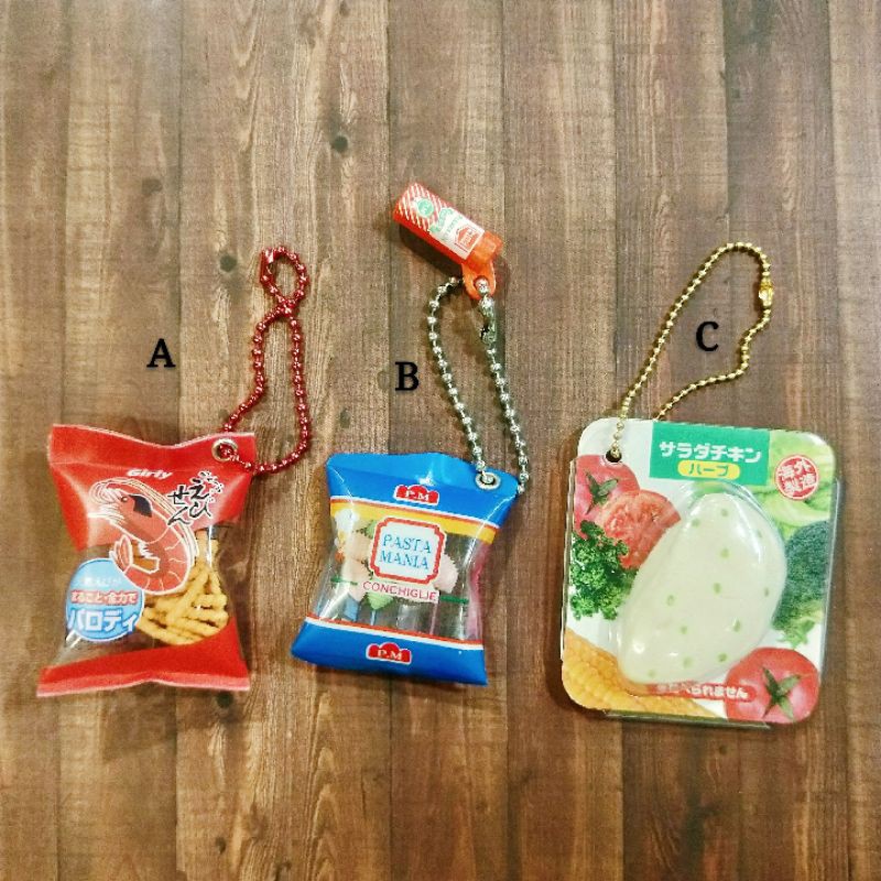 日本食玩蝦味仙吊飾蔬菜餅乾意大利麵造型公仔吊飾掛飾迷你縮小擬真吊飾鑰匙圈