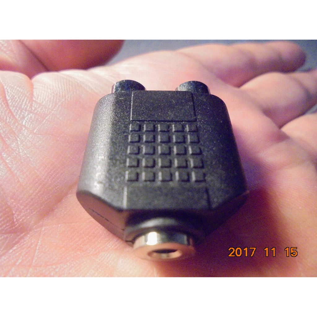 RCA轉3.5mm音源轉接頭/RCA(母)梅花頭轉3.5mm(母)/3.5插頭轉AV插座 直購價50元 桃園《蝦米小鋪》