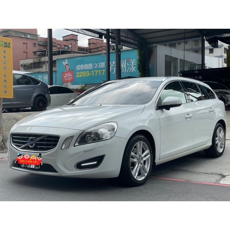 2013 Volvo V60 旅行車 柴油 一手車 里程15萬 原廠保養 德國坦克