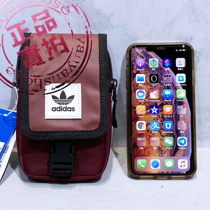 【正品實拍】Adidas愛迪達 IPHONE手機包 零錢包 三葉草側背包 紅色證件包 小腰包DV2483