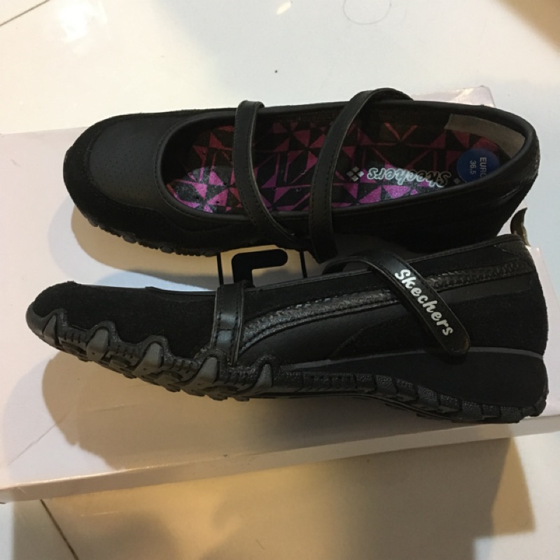(保留中）Skechers 黑色娃娃鞋 23.5