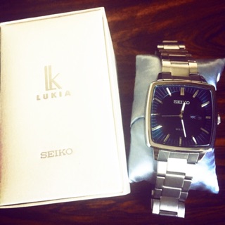 SEIKO Solar 街頭時尚風 經典腕錶（SBPX037J)