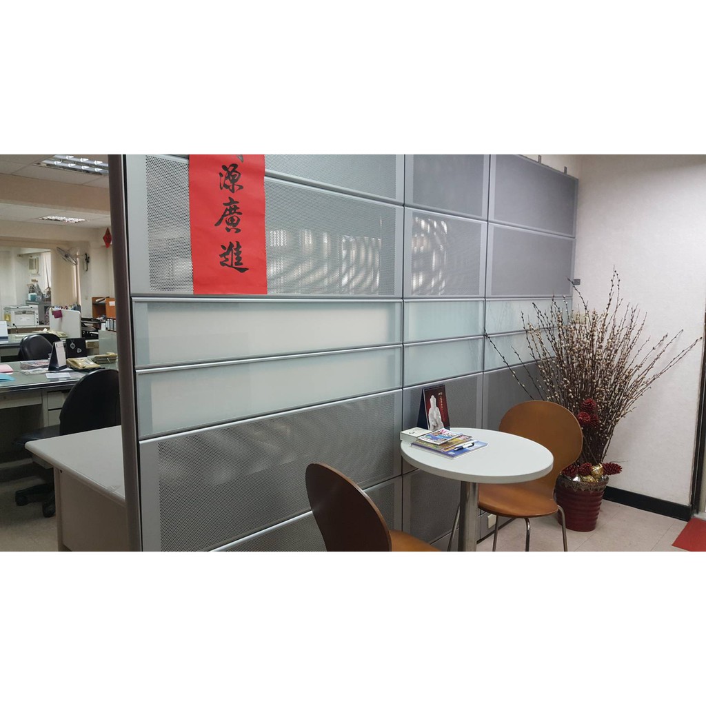 屏風 隔間 鐵製 不鏽鋼 玻璃 活動式屏風 辦公室隔間 現代裝潢 室內設計 玄關隔間 玻璃屏風 二手自取