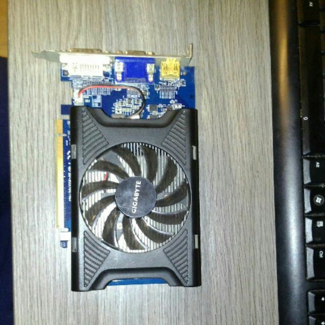 技嘉 amd HD5570 1g 顯示卡