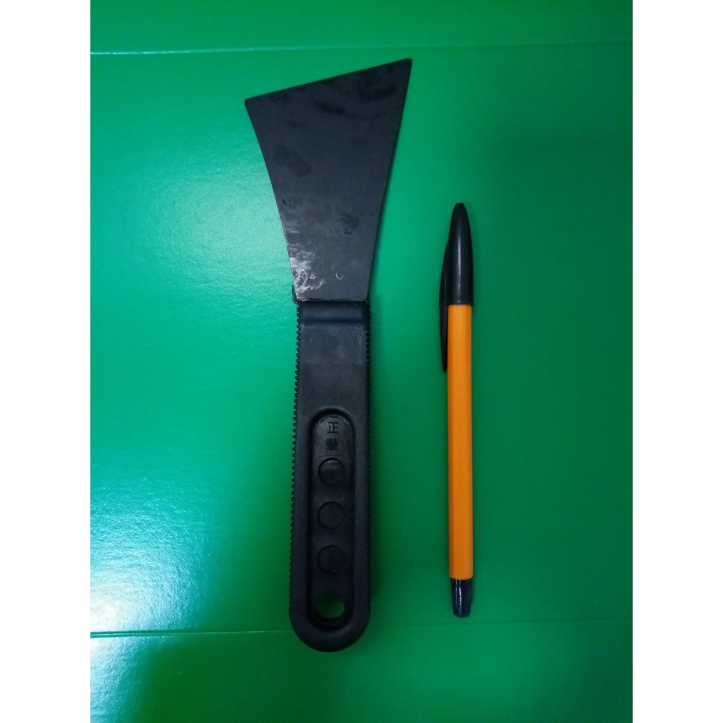 【光志】日式黑柄斜型皮刀，日本皮刀、黑鋼刀、漆刀、漆杯