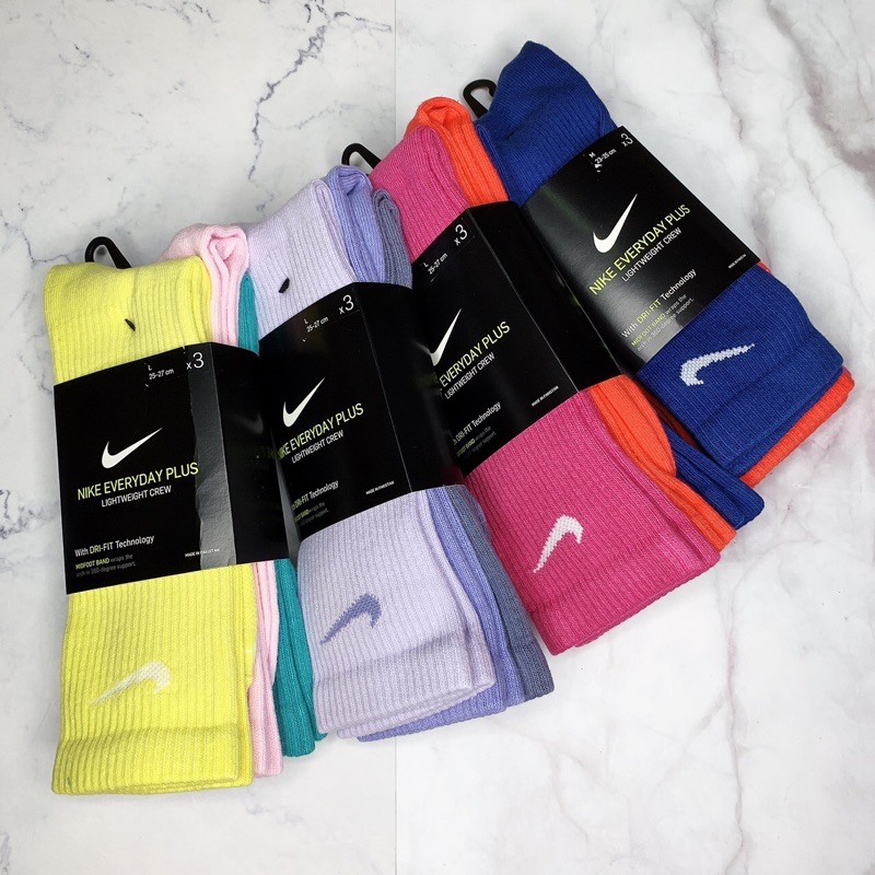nike everyday plus