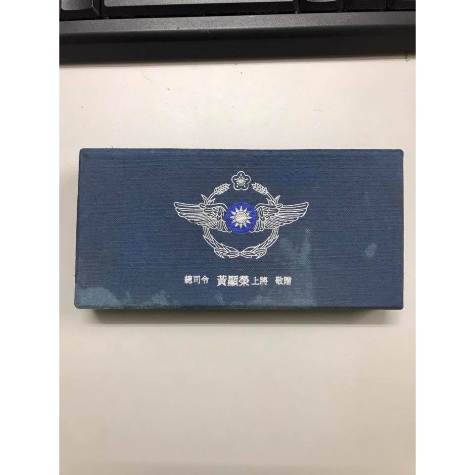 文獻史料館*空軍軍機徽章全4個=附盒子