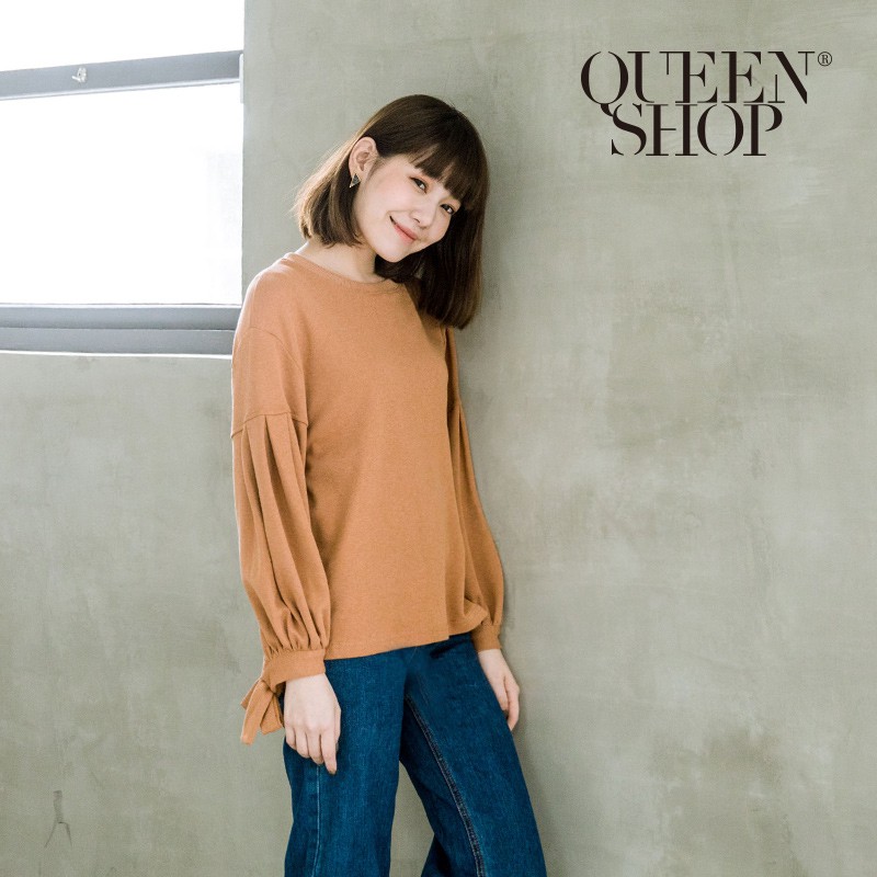 QUEENSHOP【01110171】袖綁帶蓬袖圓領上衣 兩色售＊預購＊