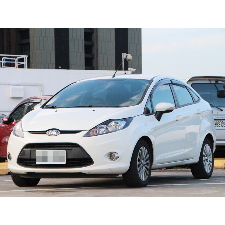 2012 Ford Fiesta 1.6 白  配合全額貸、找錢超額貸 FB搜尋 : 『阿文の圓夢車坊』