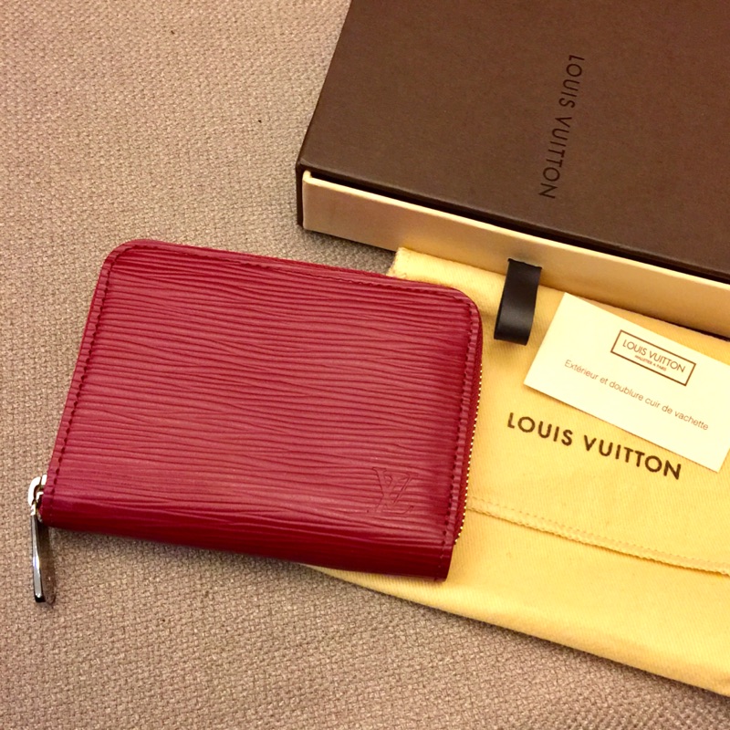 Louis Vuitton 路易威登LV EPI 水波紋櫻桃紅ㄇ字拉鍊零錢包