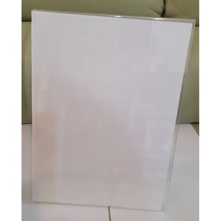 A4 壓克力DM架 A4目錄架 A4展示架 A4壓克力架(狀態如照片所示,有使用痕跡 , 不介意才購買