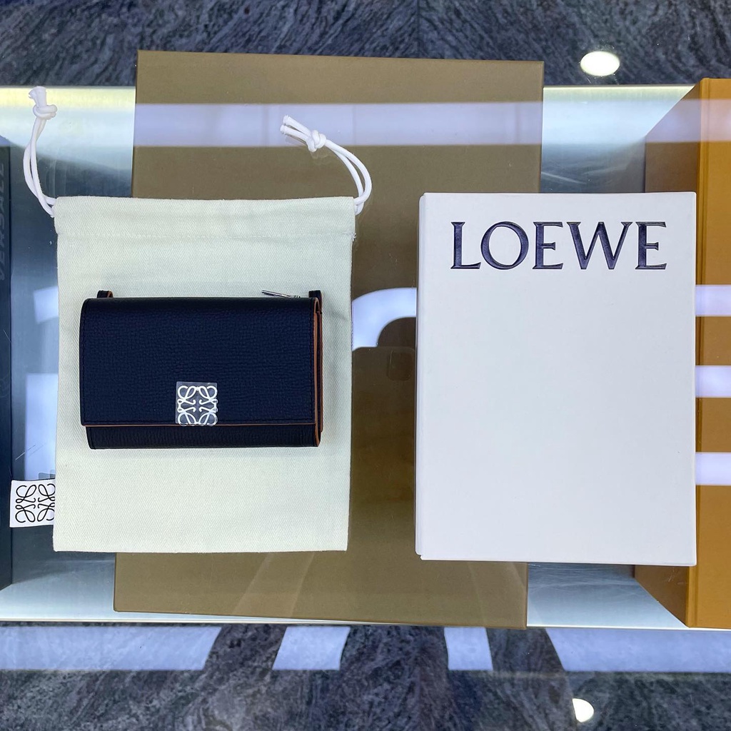 Loewe 皮夾現貨的價格推薦- 2022年5月| 比價比個夠BigGo