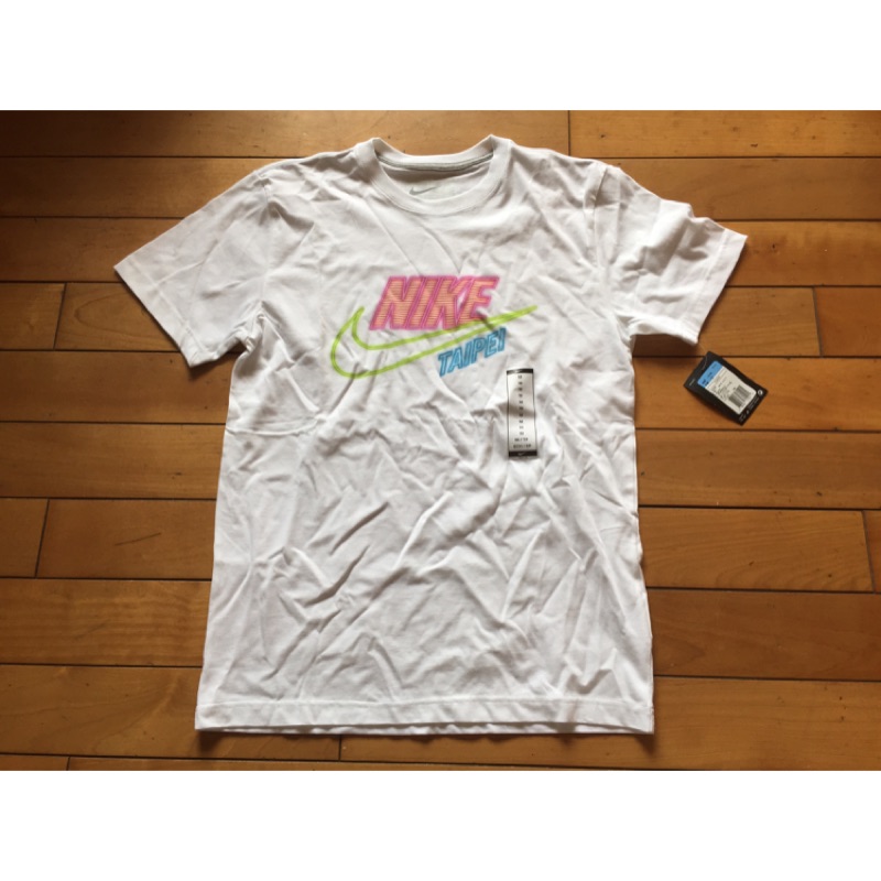 JNT現貨 NIKE TAIPEI 短Tee M號