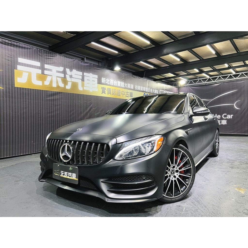 (166)正2018年出廠 W205型 M-Benz C-Class C300 AMG Line 2.0 汽油 消光黑貼