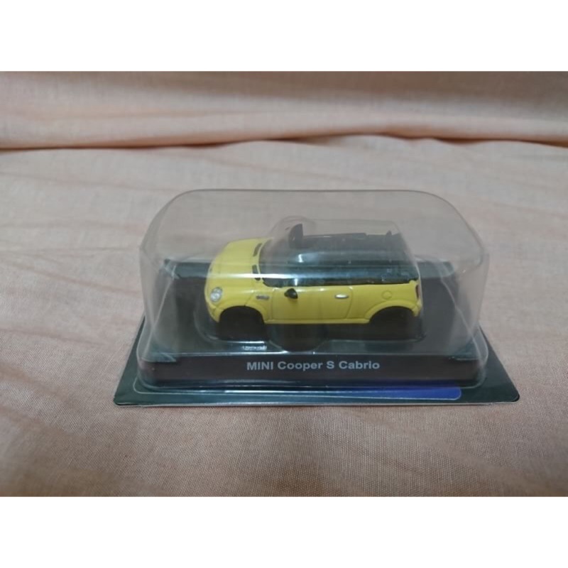 MINI組裝模型玩具車 MINI Cooper S Cabrio --&gt;1台賣50元  未組裝，無外包裝盒，介意者勿下標