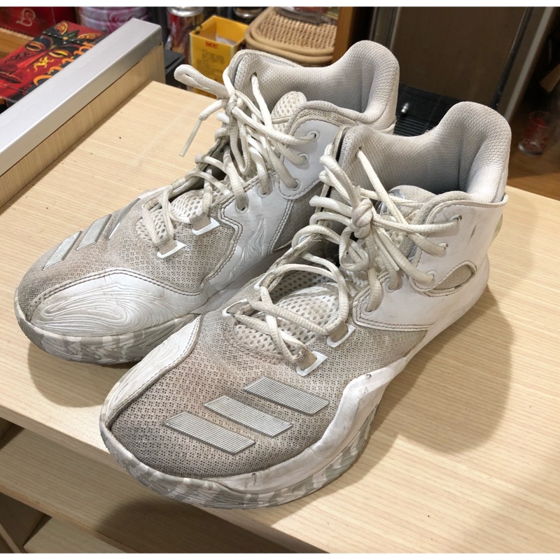 黑皮媽咪～「二手200」愛迪達adidas籃球鞋 尺寸UK9