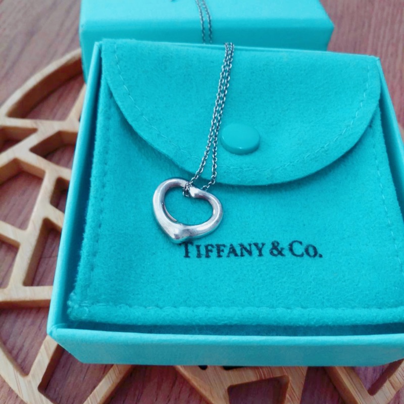 Tiffany &amp;Co. Open Heart 鏤空心形鍊墜 (八成新）