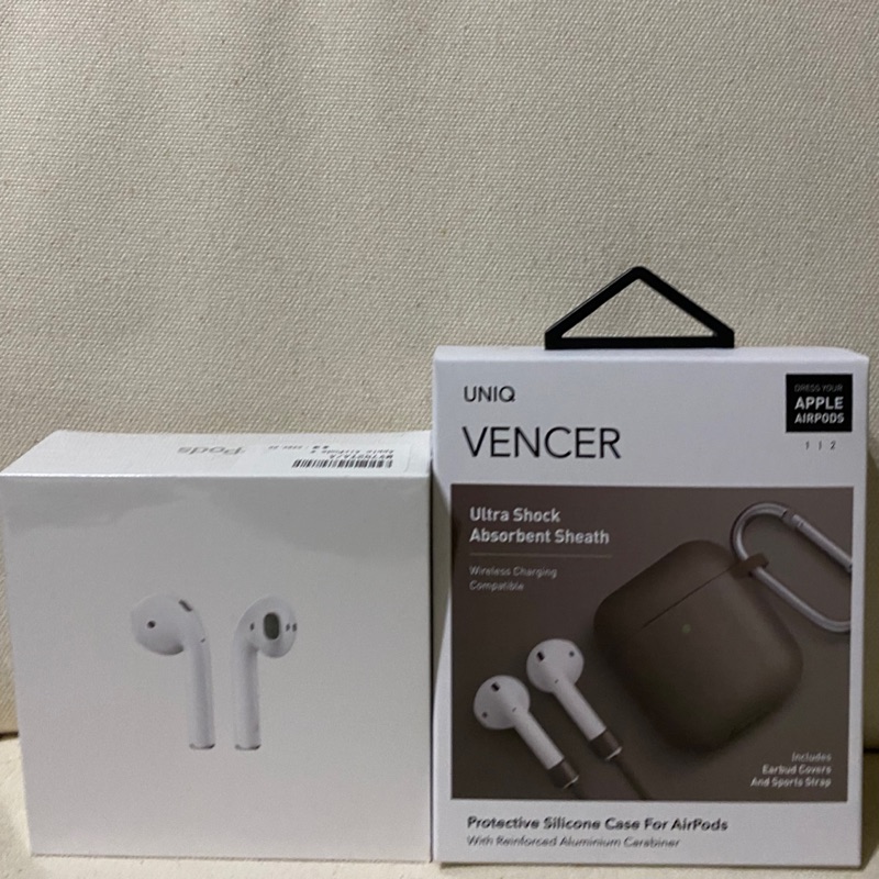 全新Apple 無線藍芽耳機🎧AirPods 2代，送保護套。$4500