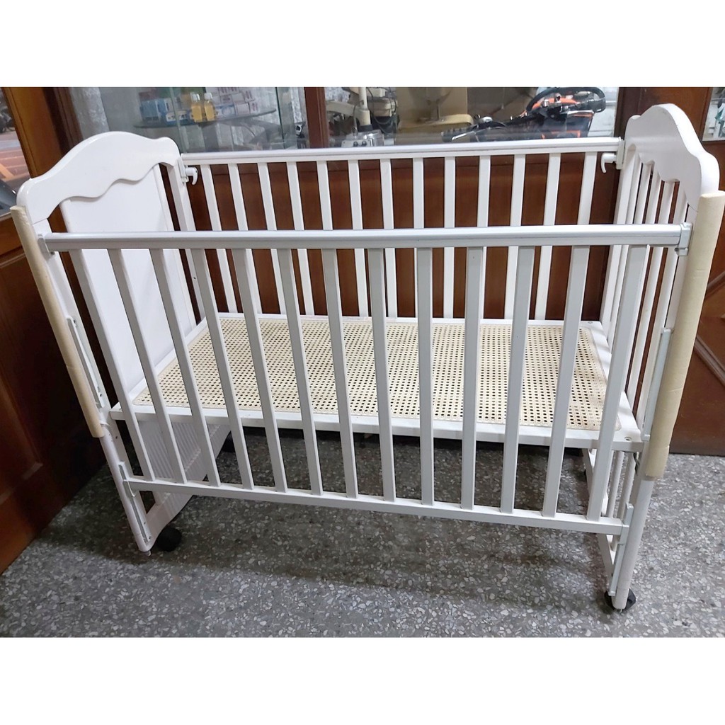二手嬰兒床/Dear baby嬰兒床/白色嬰兒床/實木嬰兒床/木製嬰兒床/木質嬰兒床/大型嬰兒床/嬰兒遊戲床/baby床