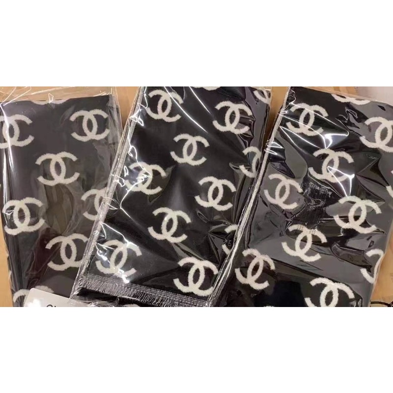 現貨🆕️ Chanel 滿版logo圍巾