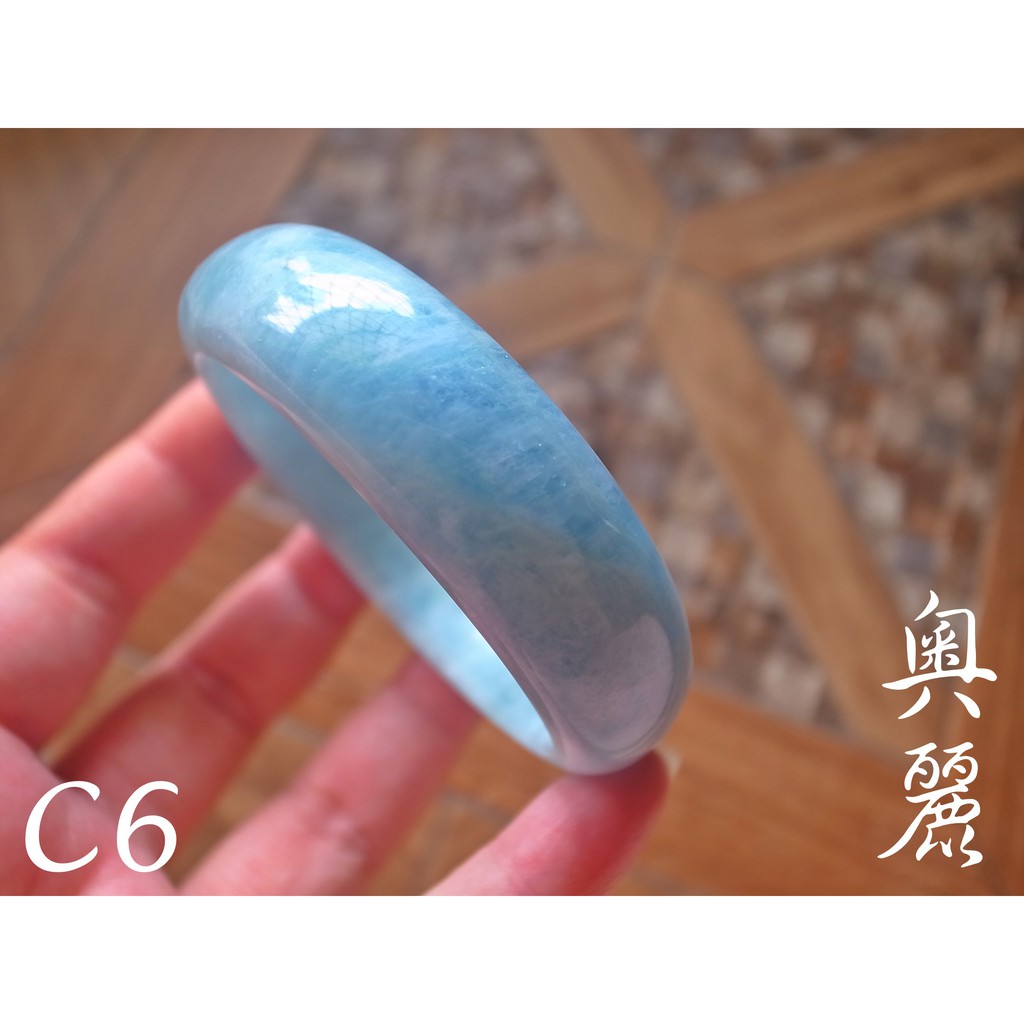 ORLI奧麗水晶。《現貨》天然海藍寶手鐲。天然海水藍寶手鐲。內徑56MM約18號。C6