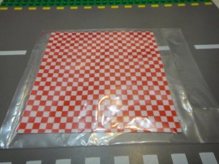 【點點小豆】lego 樂高積木 DUPLO 得寶系列 紅白格 布面 毛毯 棉被 野餐墊一個 如圖！