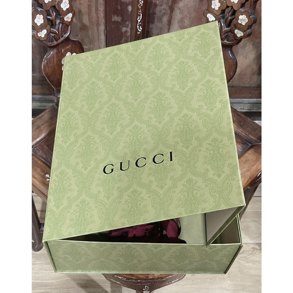 【二手名牌正品紙盒】Gucci 包盒 磁扣盒 收納盒 硬紙盒 禮物盒 紙盒(含緞帶)