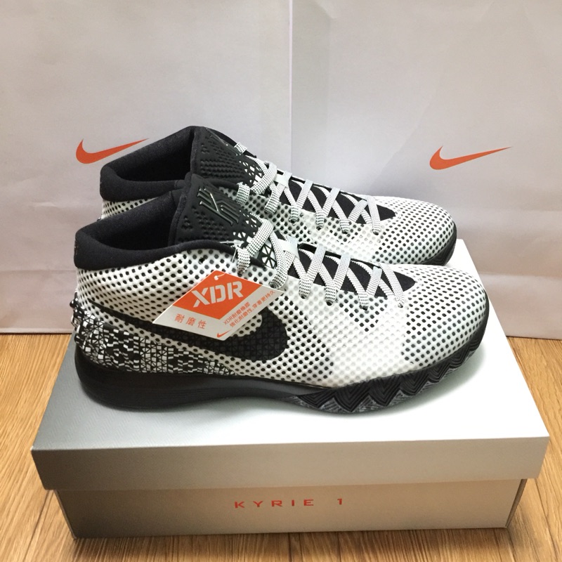 kyrie 1 black and gold