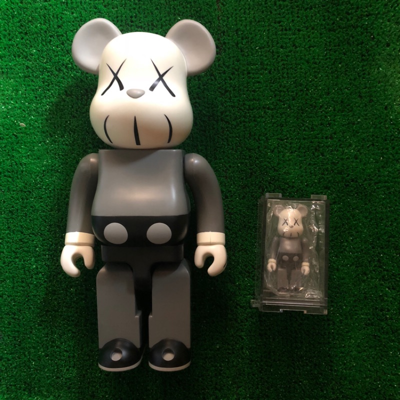 kaws bearbrick 100