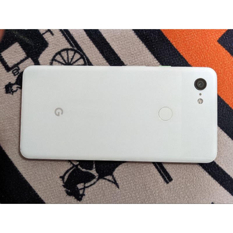二手 Google Pixel 3 XL 白色 128g，可現況交貨~原廠盒裝配件齊全，功能經檢查均正常，已過保。