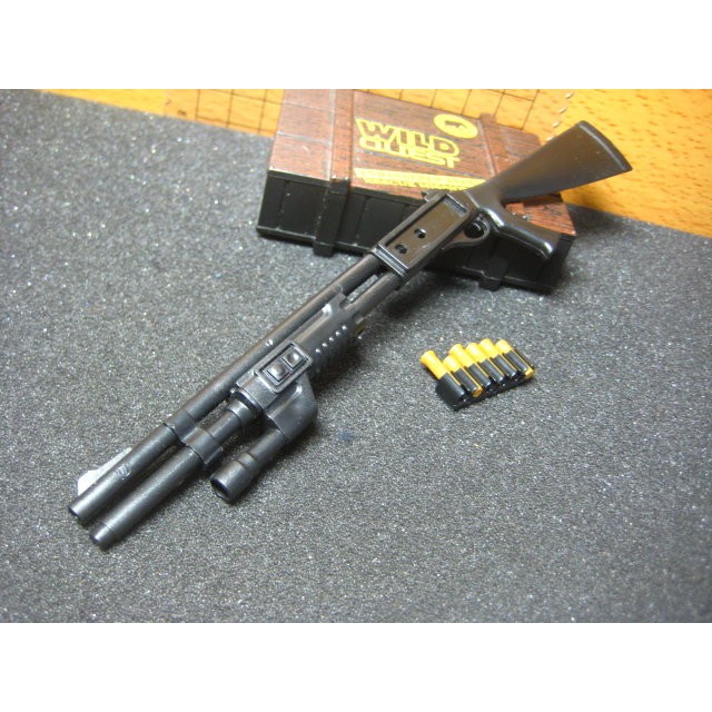 B4兵工裝備 mini模型1/6貝內利 M1 Super90 黑色霰彈槍一把(附照明燈)