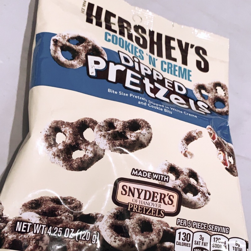 英國代購 Hershey’s Snyder’s Cookies n Creme Dipped Pretzels 蝴蝶餅