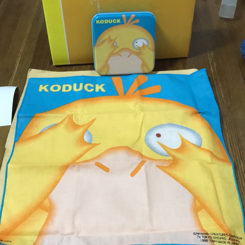 日本tomy1998神奇寶貝 寶可夢 可達鴨 日本製方巾 手帕 鐵盒 絕版收藏
