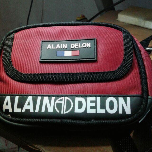 ALAIN DELON 全新紅色小包