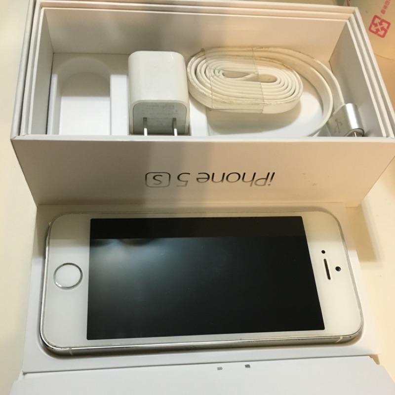 二手iPhone 5s 16g 附盒 副廠充電器