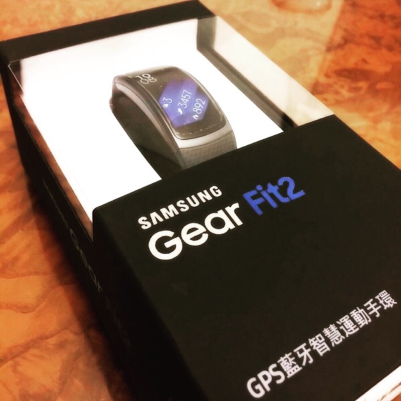 Samsung Gear Fit 2 三星  GPS 藍芽智慧運動手環 9.9成新