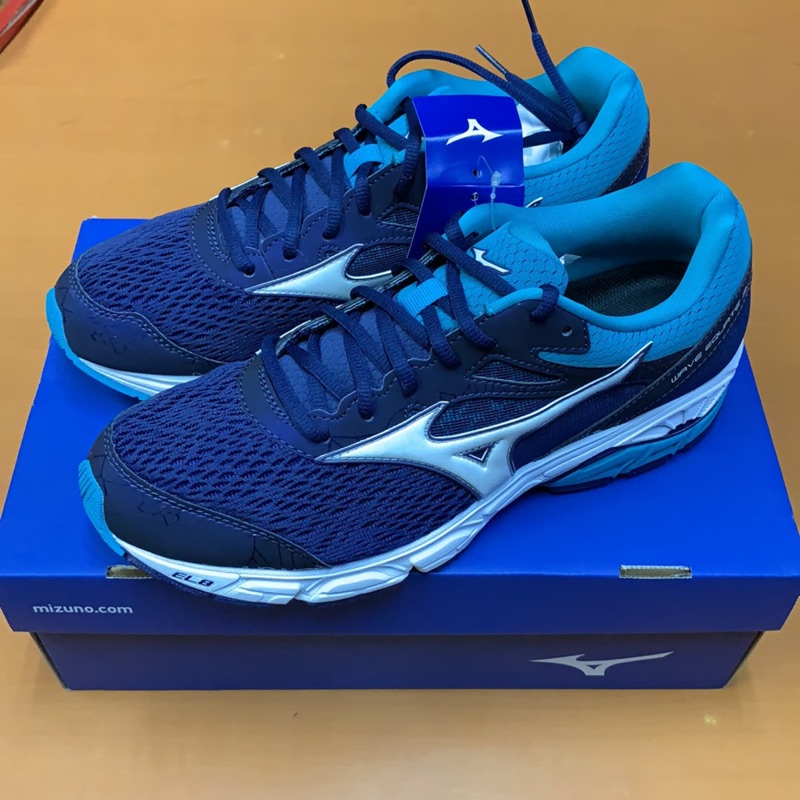 Mizuno wave equate2慢跑鞋