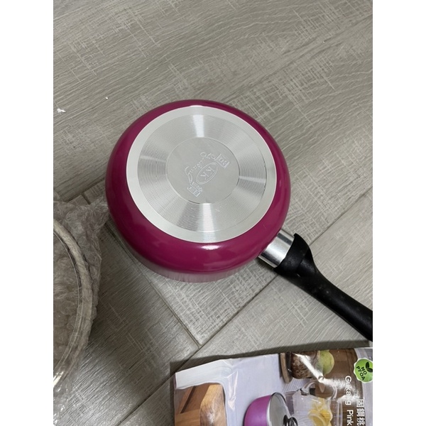 全新 固鋼桃紅陶瓷湯鍋 16cm 不沾鍋 電磁爐適用 牛奶鍋 泡麵鍋